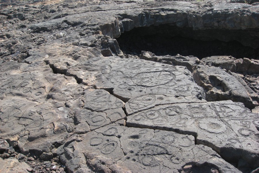 ../image/petroglyphs near waikoloa 6.jpg